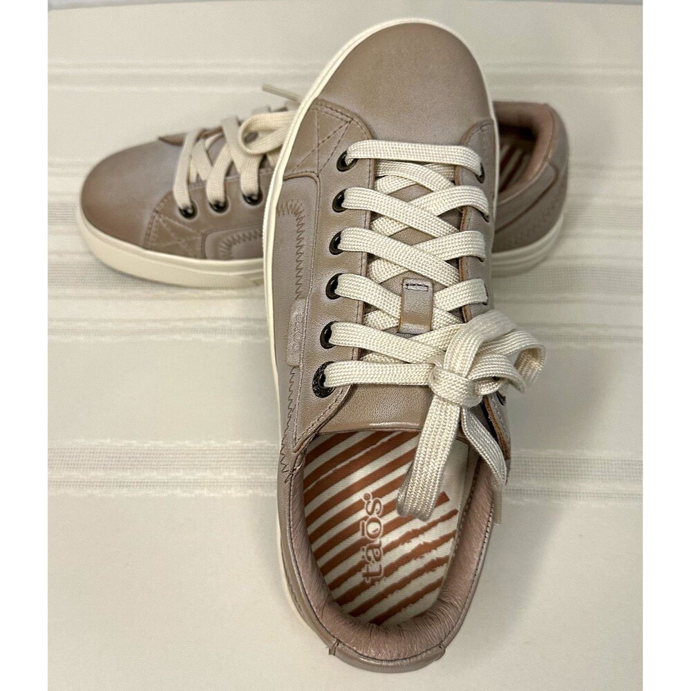 Taos Plim Soul Lux Women’s Leather Sneakers Oyster Gray Size 6.5 Comfort EUC